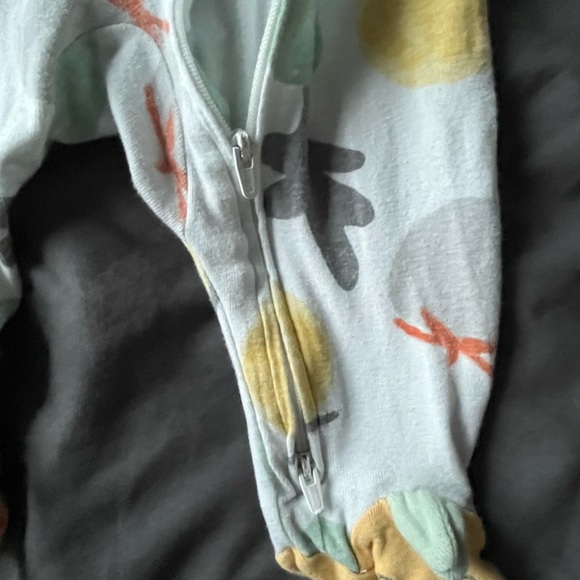 EUC Vegetable-themed Baby clothes (2 items) - 6M - Picture 4 of 7